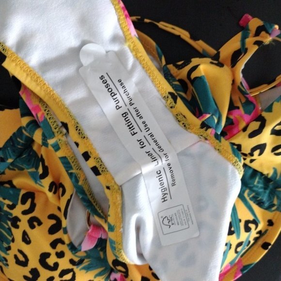 NWT Decree Leopard Print Monokini womens yellow Swimsuit w/ Corset Back - Size M - Picture 6 of 7